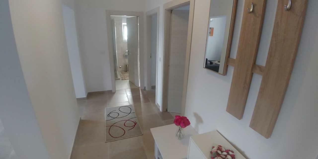 Apartments Ibis Čižići Bagian luar foto