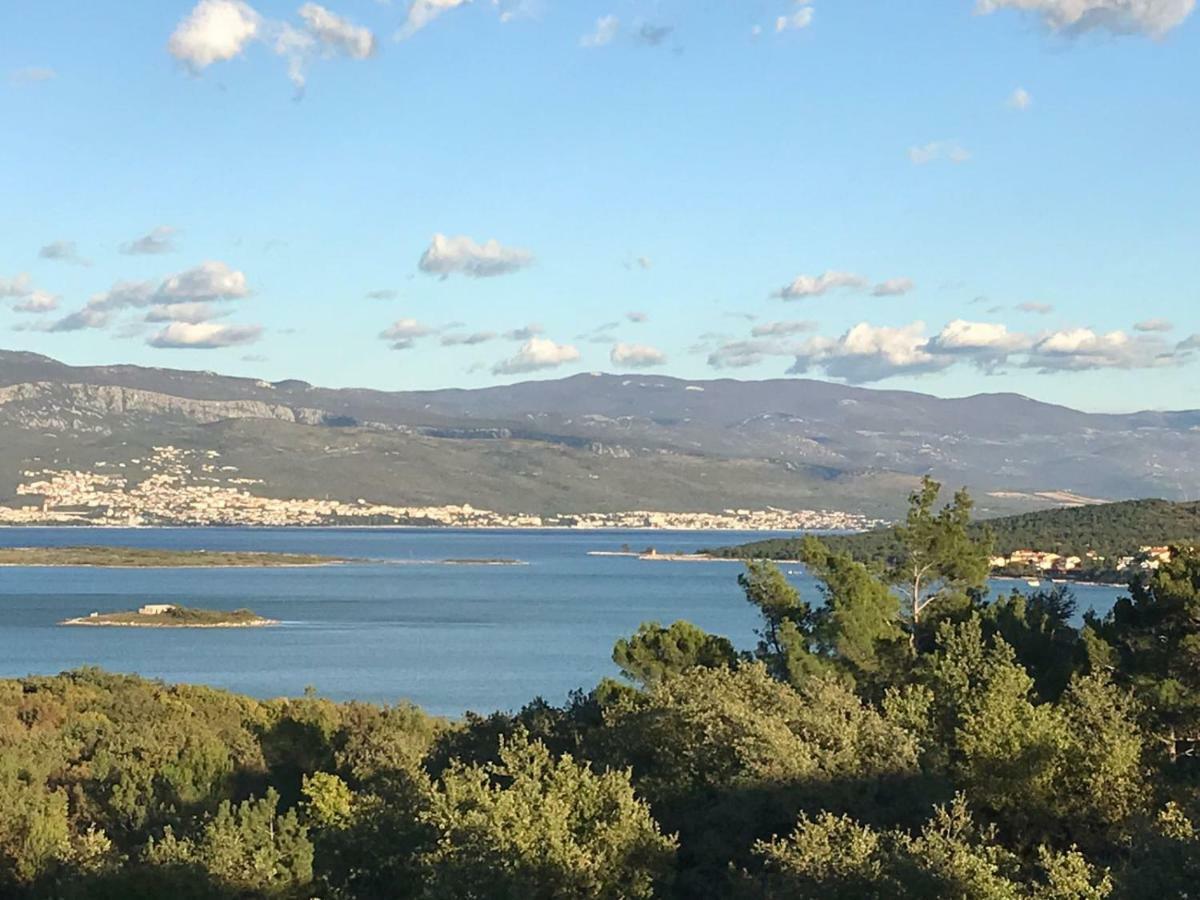 Apartments Ibis Čižići Bagian luar foto