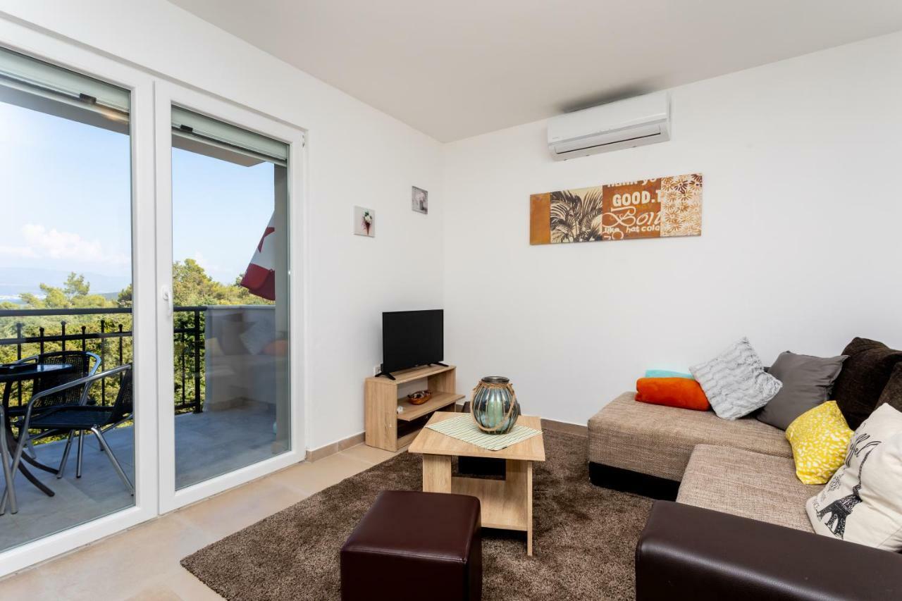 Apartments Ibis Čižići Bagian luar foto