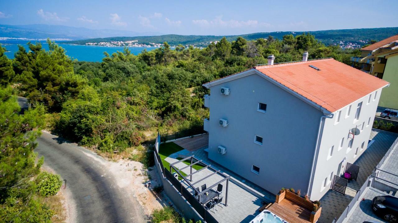 Apartments Ibis Čižići Bagian luar foto
