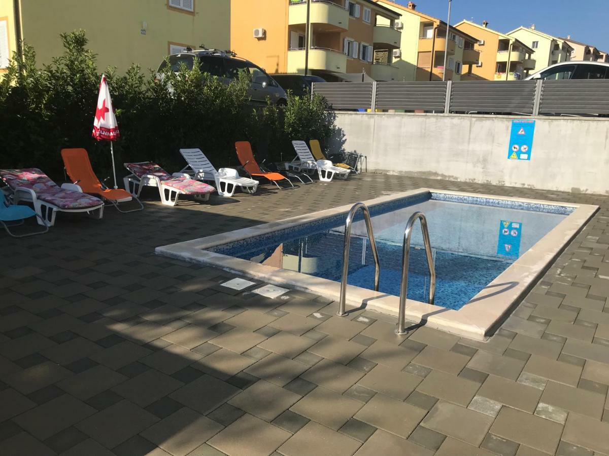 Apartments Ibis Čižići Bagian luar foto
