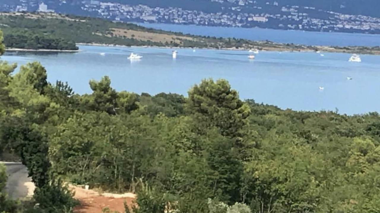 Apartments Ibis Čižići Bagian luar foto