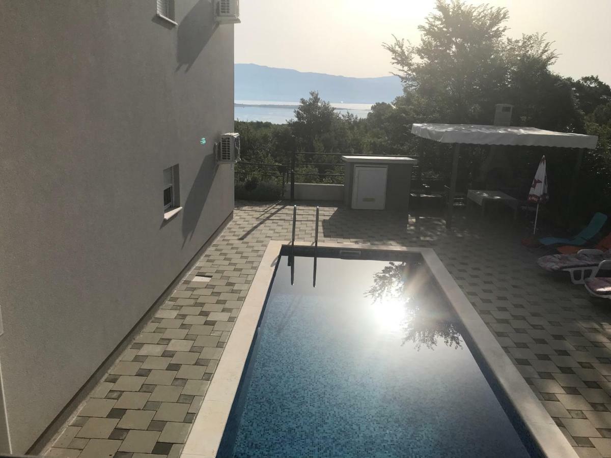 Apartments Ibis Čižići Bagian luar foto